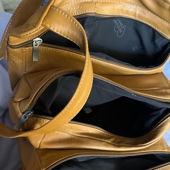 New brown-beige bag never used so many compartments - Picture 5 of 8